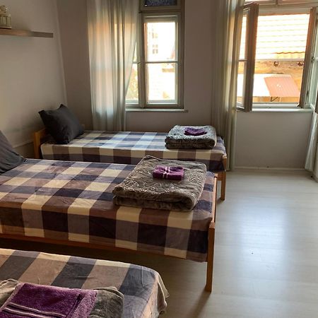 Downtown Belgrade Mixed Beds Hostel Buitenkant foto